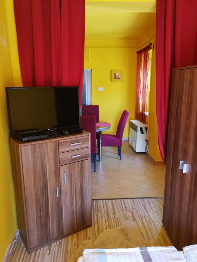 Zso-Ze Apartman Tiszafured Exterior photo