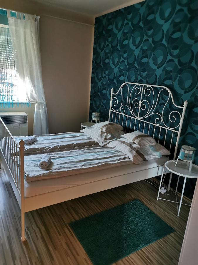 Zso-Ze Apartman Tiszafured Exterior photo