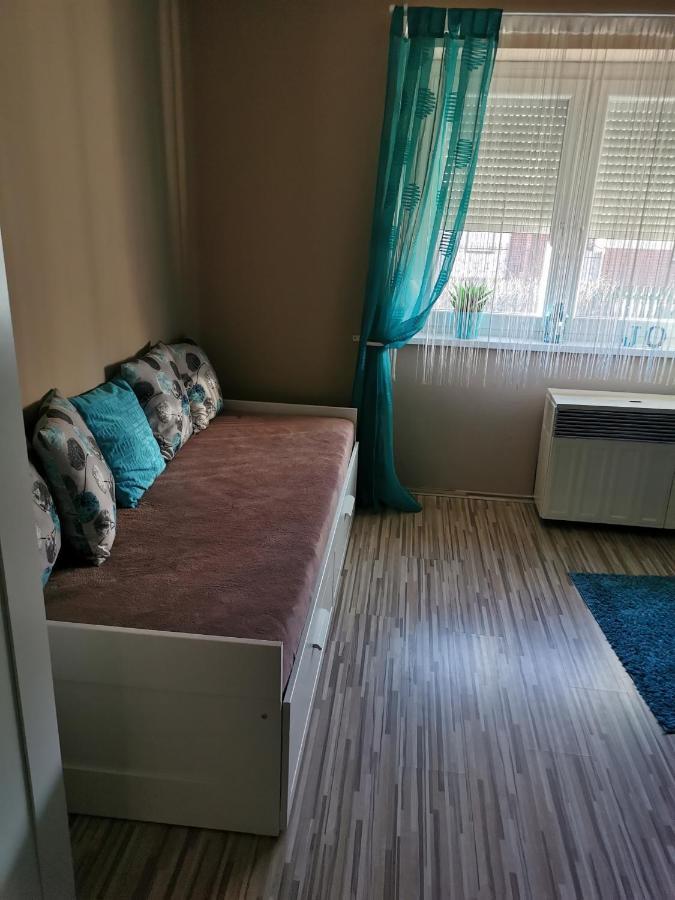 Zso-Ze Apartman Tiszafured Exterior photo